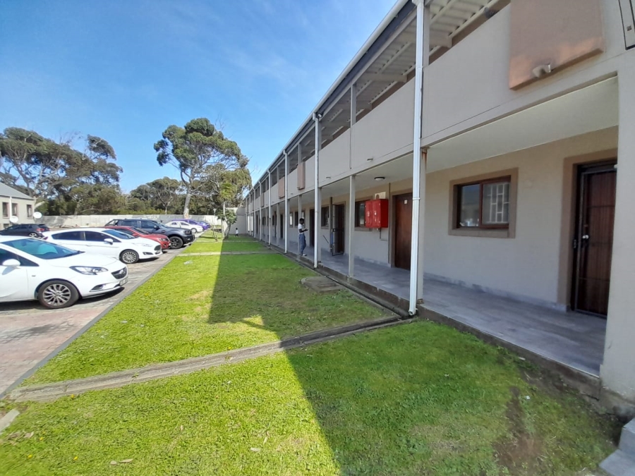 1 Bedroom Property for Sale in Heiderand Western Cape